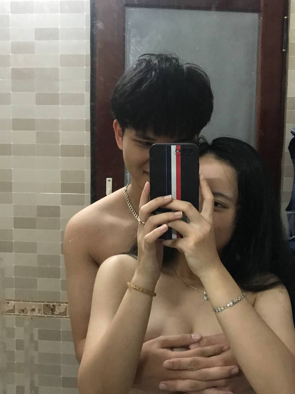 Tưởng thằng em địt không khỏe mà khỏe không tưởng